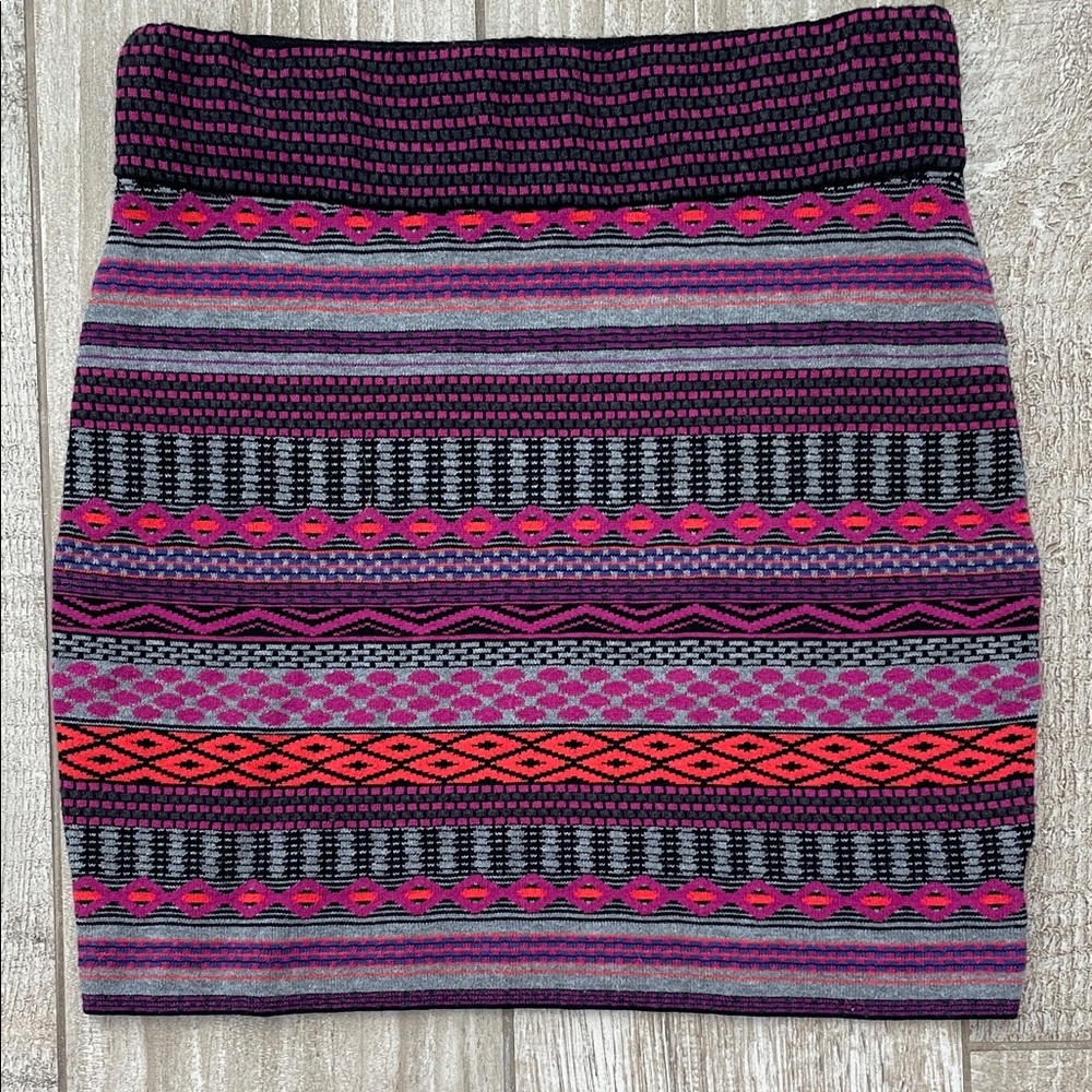 Krimson Klover multi-color sweater-knit skirt, size Small